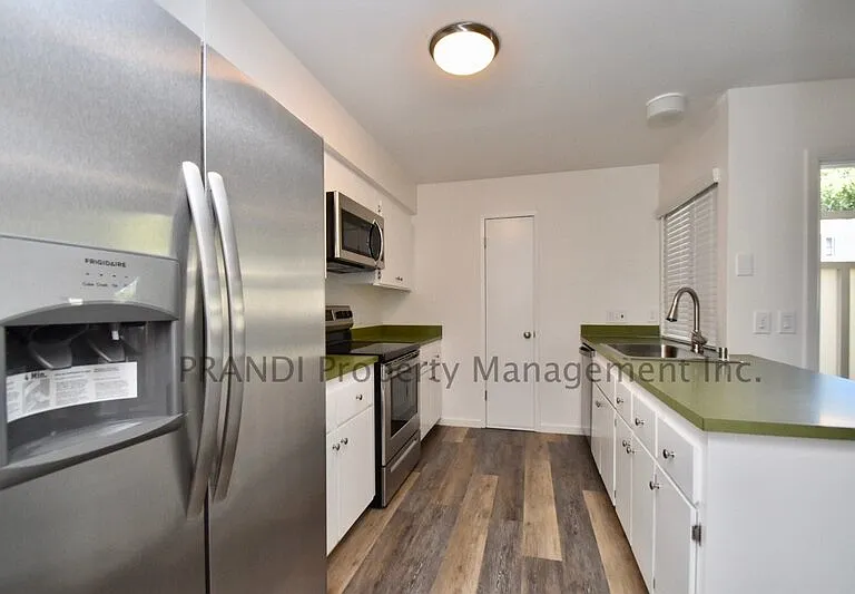 110A Oliva Ct — Photo 2