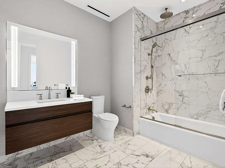 160 2nd Ave S #3502 — Photo 33