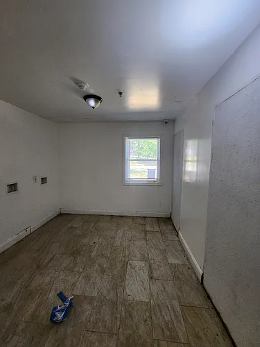 Creekside Apartments Photo 1