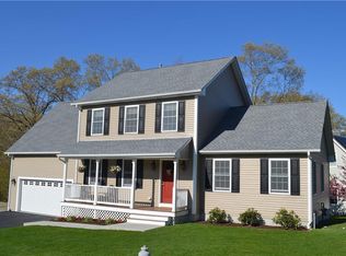 398 Gauthier Dr, Woonsocket, RI 02895