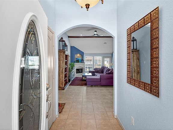 4th image of 15825 Almeria Ave