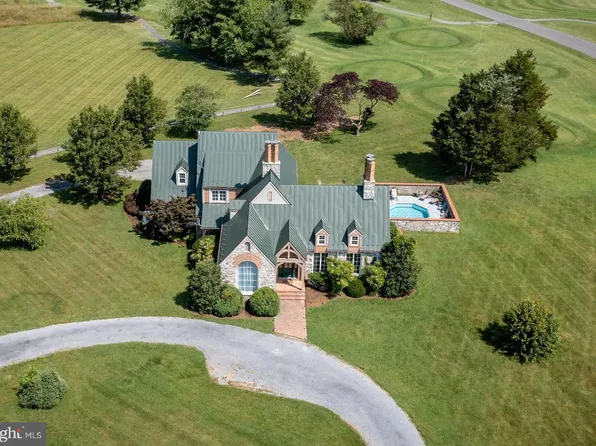 100 Beall Ave, Luray, VA 22835
