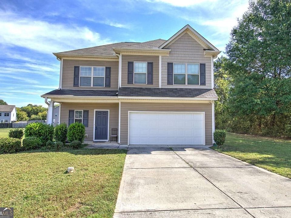 1st image of 102 Oak Ridge Dr