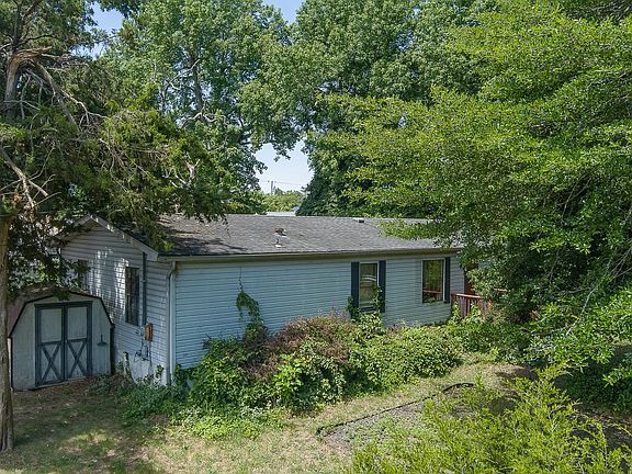 3rd image of 288 E Miami Ave
