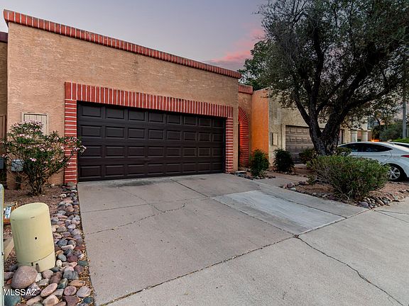 2nd image of 1433 W Calle Plomo