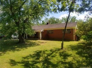 106 Randall Rd, Morganton, NC 28655