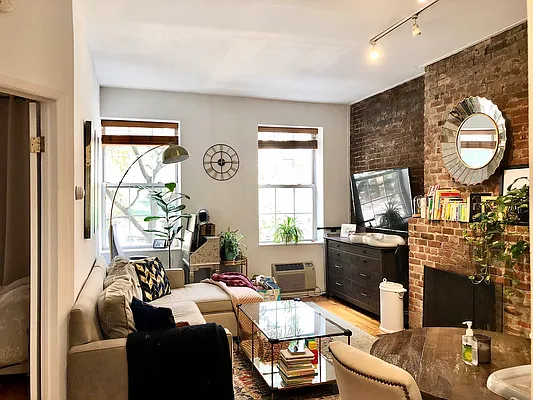 Rented by Spire Group | media 32