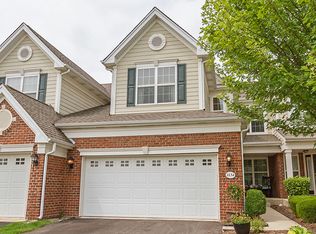 1134 Falcon Ridge Dr, Elgin, IL 60124