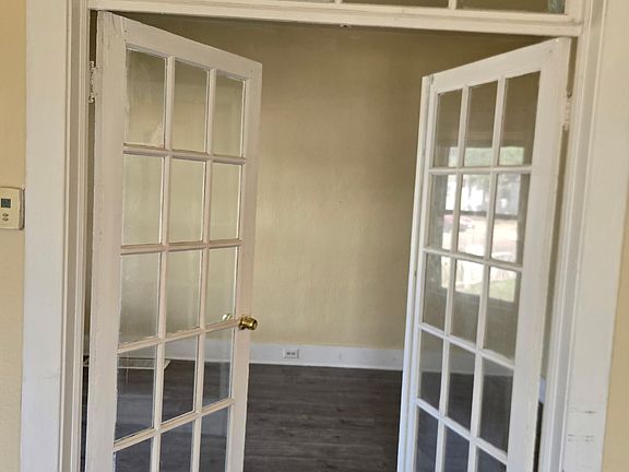 4th image of 1250 Bohmen Ave