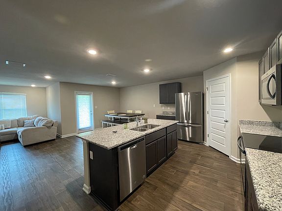 20220816_201204716_iOS_08192022