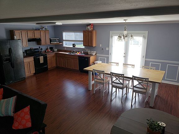 Kitchen & Dining Room