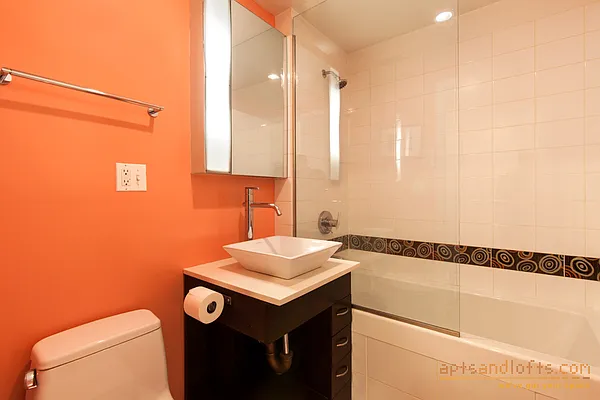 Sold by aptsandlofts.com | media 10