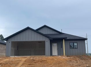 17322 Crossing Cir, Lindale, TX 75771