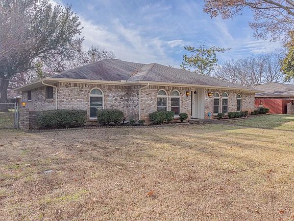 2nd image of 126 Meadowbrook Dr