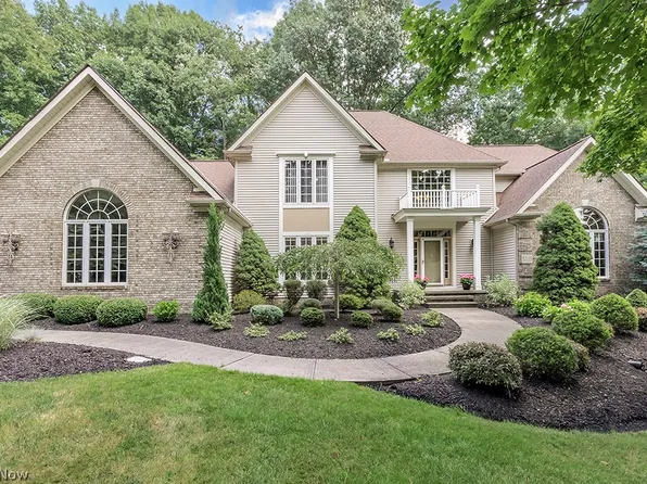 5705 Canyon Ridge Dr, Painesville, OH 44077