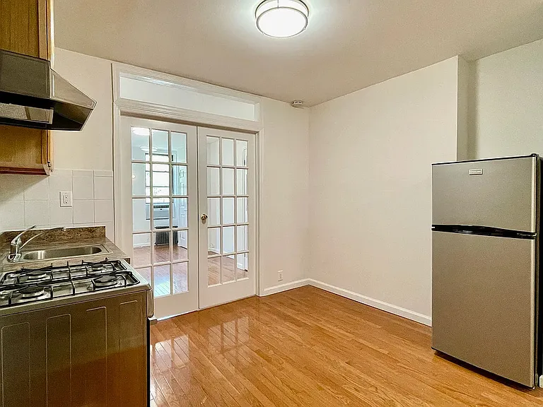 328 E 11th St #12A — Photo 7