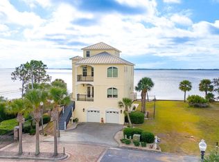 6724 Yacht Club Dr, Panama City, FL 32404