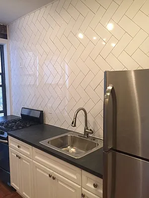 Rented by Smart NY Realty LLC | media 1