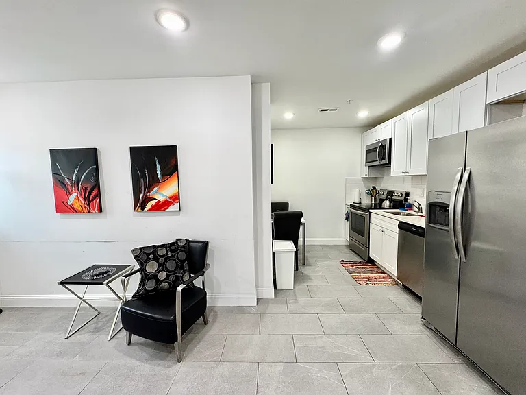 925 N Broad St #4F — Photo 8