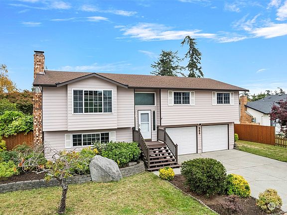2nd image of 568 NW Fairhaven Drive