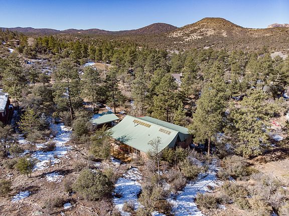 3rd image of 2301 N Madora Ln