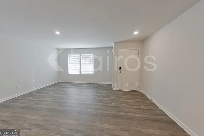 405 Bohannon Dr — Photo 2