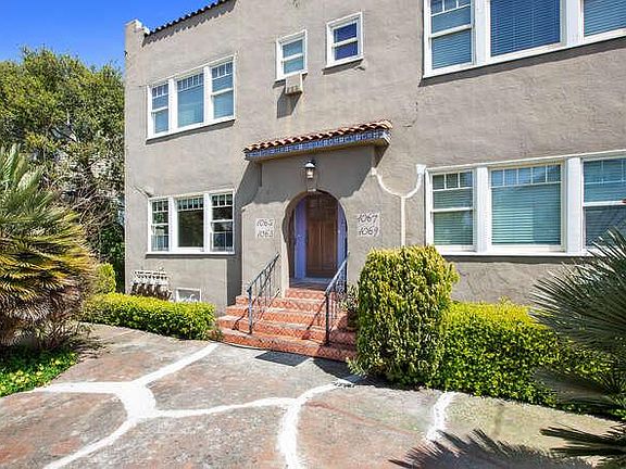 2nd image of 1065 Bella Vista Ave