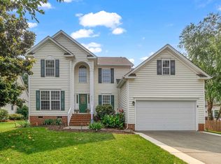 8909 Eaglebrook Ct, Raleigh, NC 27617