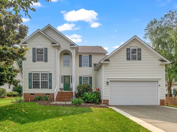 8909 Eaglebrook Ct, Raleigh, NC 27617