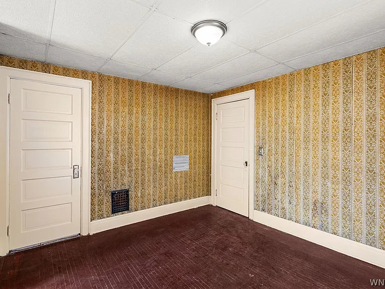 213 Keystone St — Photo 11