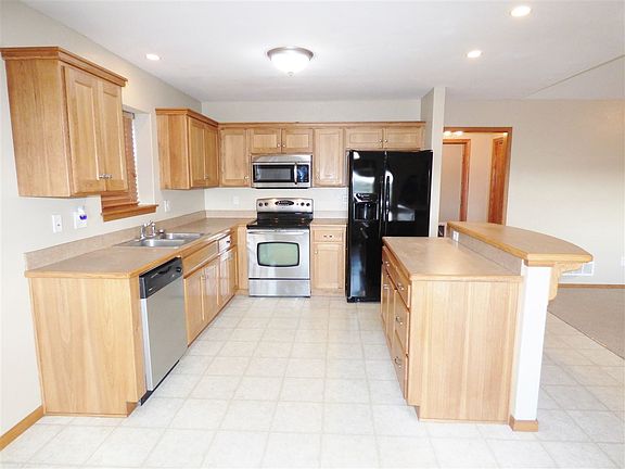 3rd image of 3108 Brookville West Dr
