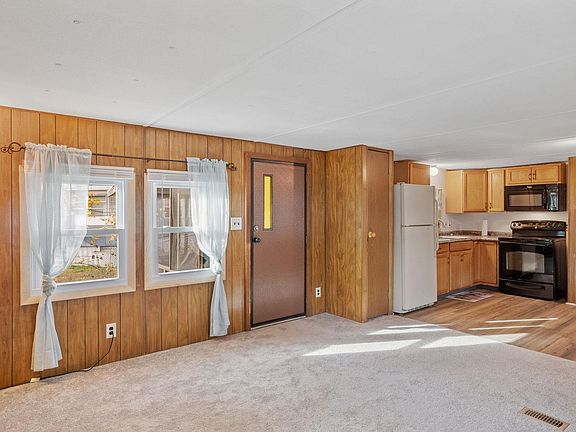 2nd image of 9 Sargent Place #102