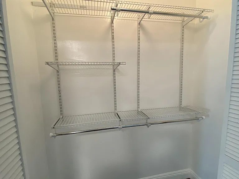 929 S Serrano Ave #203 — Photo 4