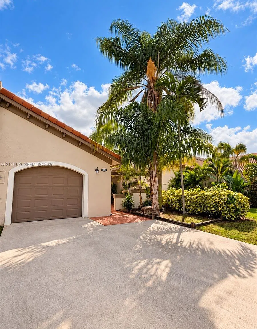 11404 SW 87th Ter — Photo 1
