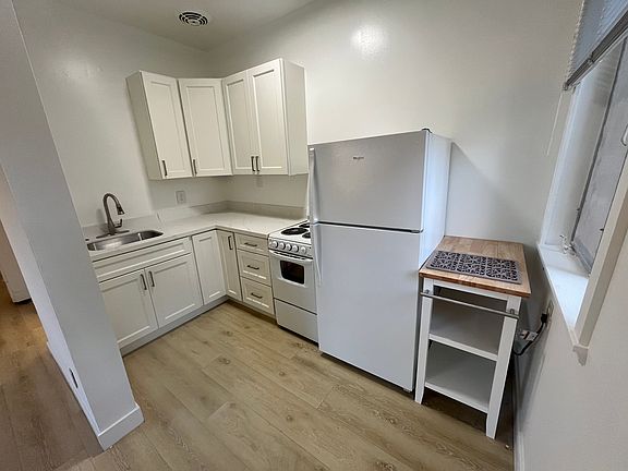 5th image of 360 Palm Ave #4