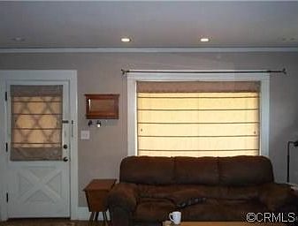 4th image of 1311 N Gordon St