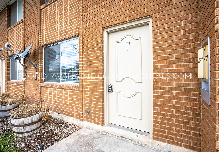 170 W 100 N — Photo 16