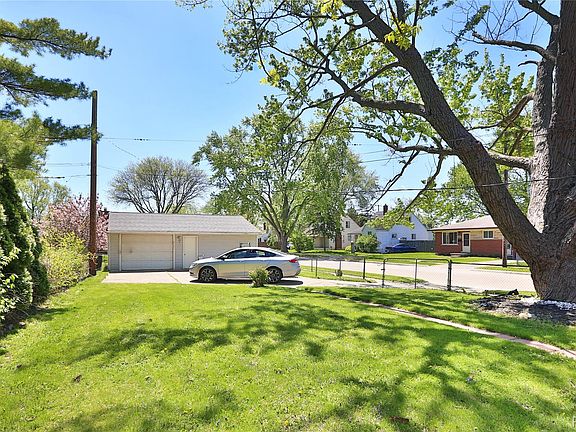 3rd image of 17204 Stephens Dr
