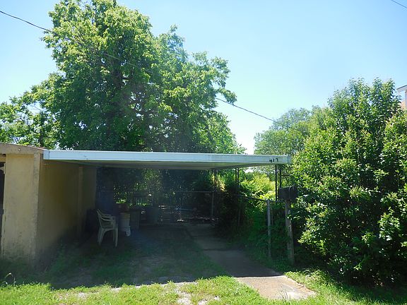 2nd image of 417 N Smyth St