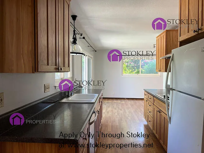 2331 Saint George Dr — Photo 6