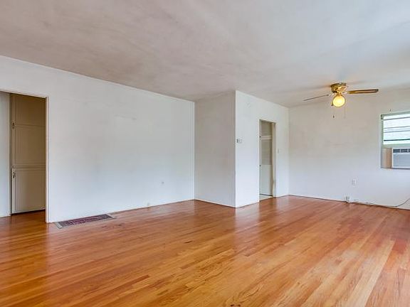 4th image of 8680 Washington Ave