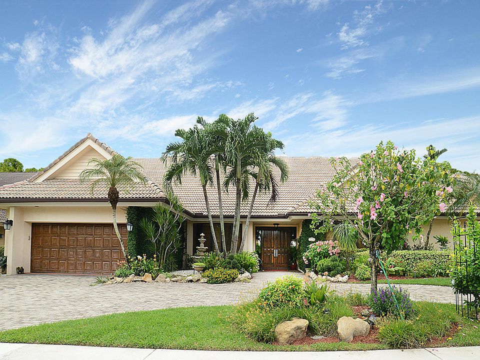 Home For Sale In Boca Grove