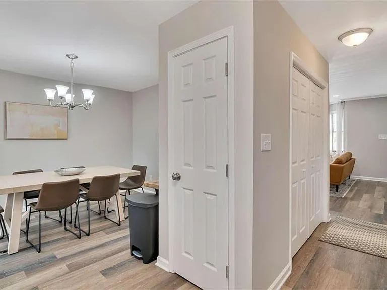 2099 Valley Oaks Dr SE — Photo 10