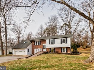 7926 Helmart Dr, Laurel, MD 20723