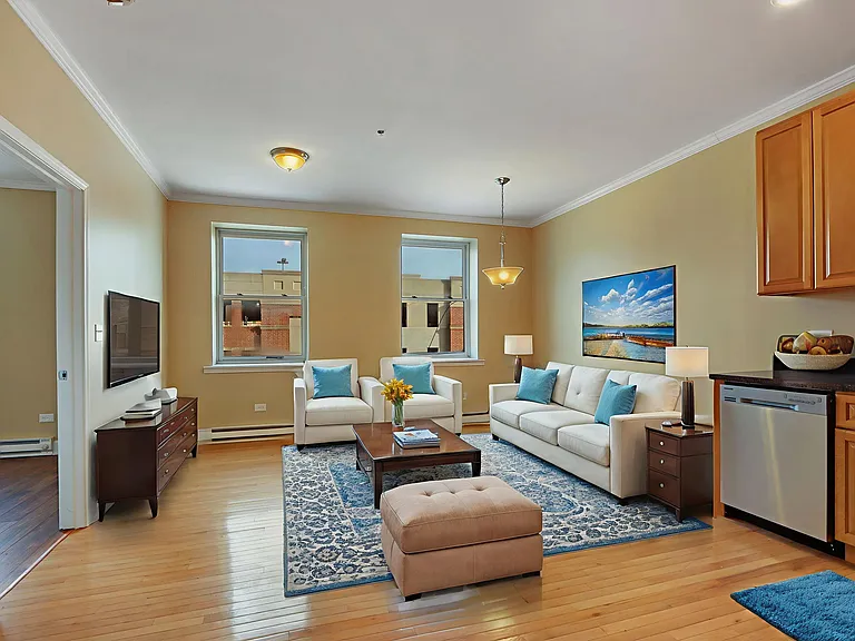 200 N County St #203 — Photo 9