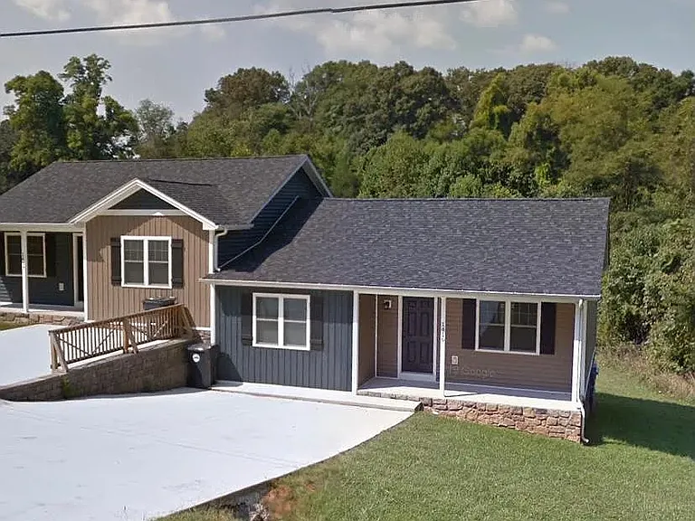 1417 Belmont Dr — Photo 1