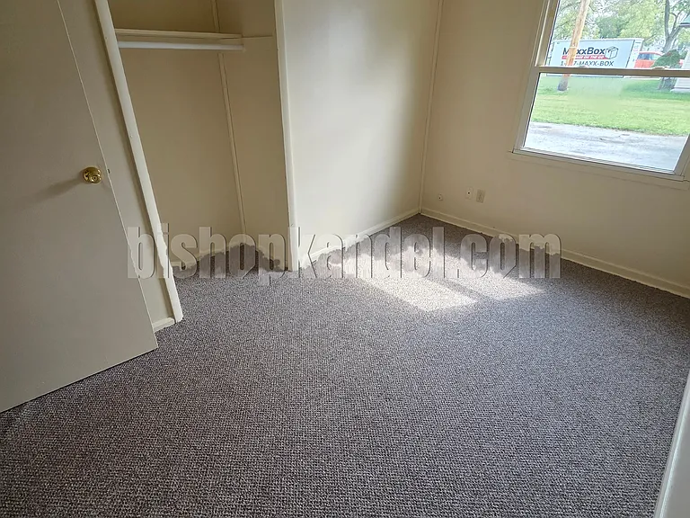 1217 Parkside Pl — Photo 10