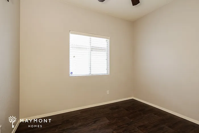 11918 W Jackson St — Photo 7