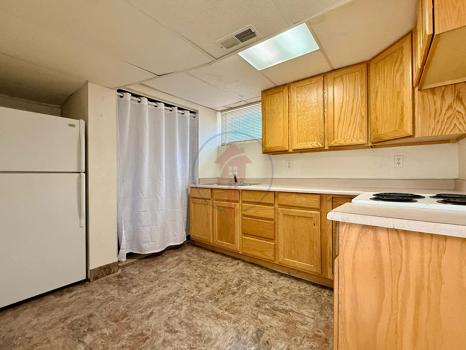 S Main St Duplex — Photo 4