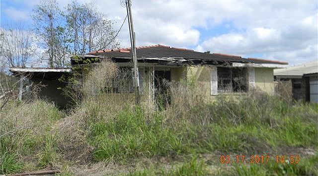 2nd image of 4943 Coronado Dr
